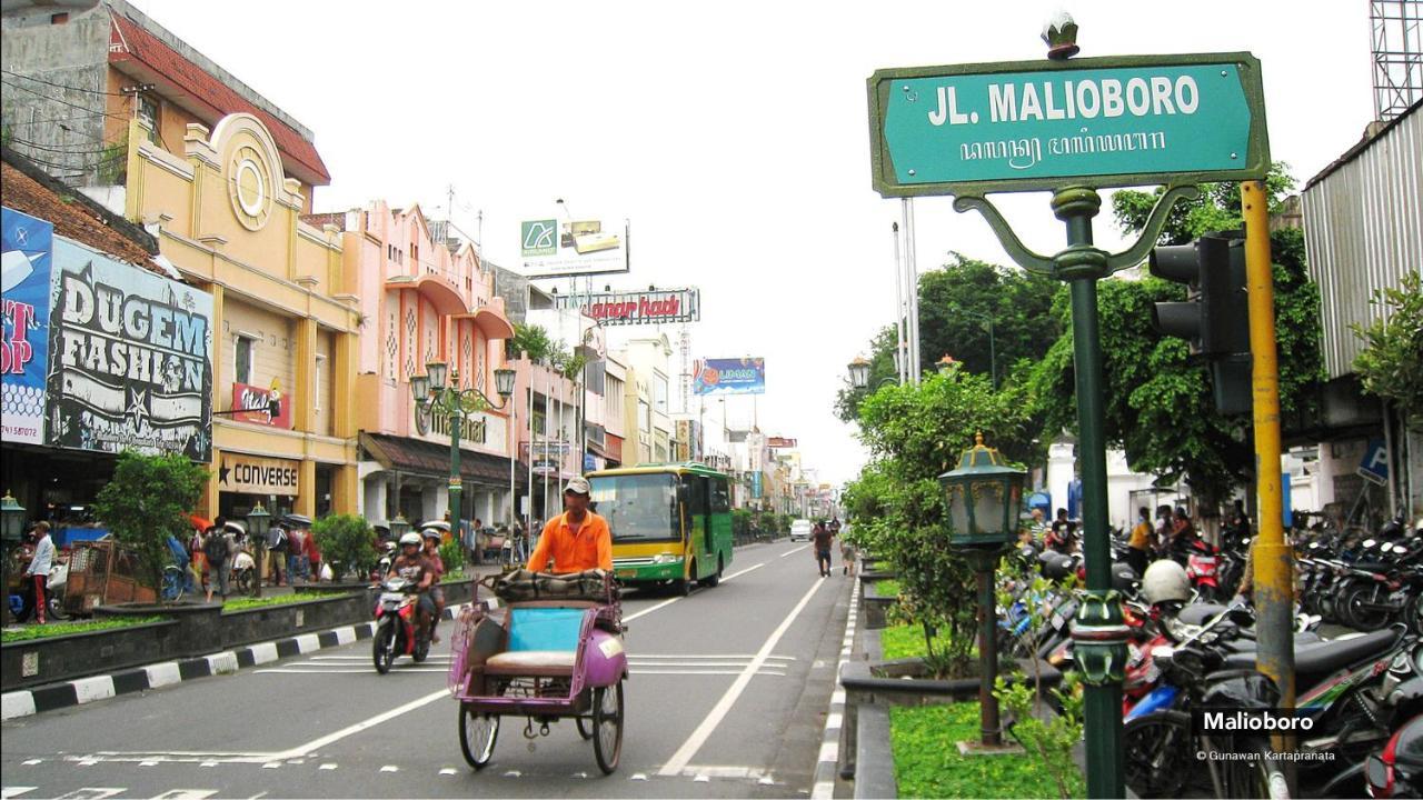 D'Talent Hotel Yogyakarta Exterior foto