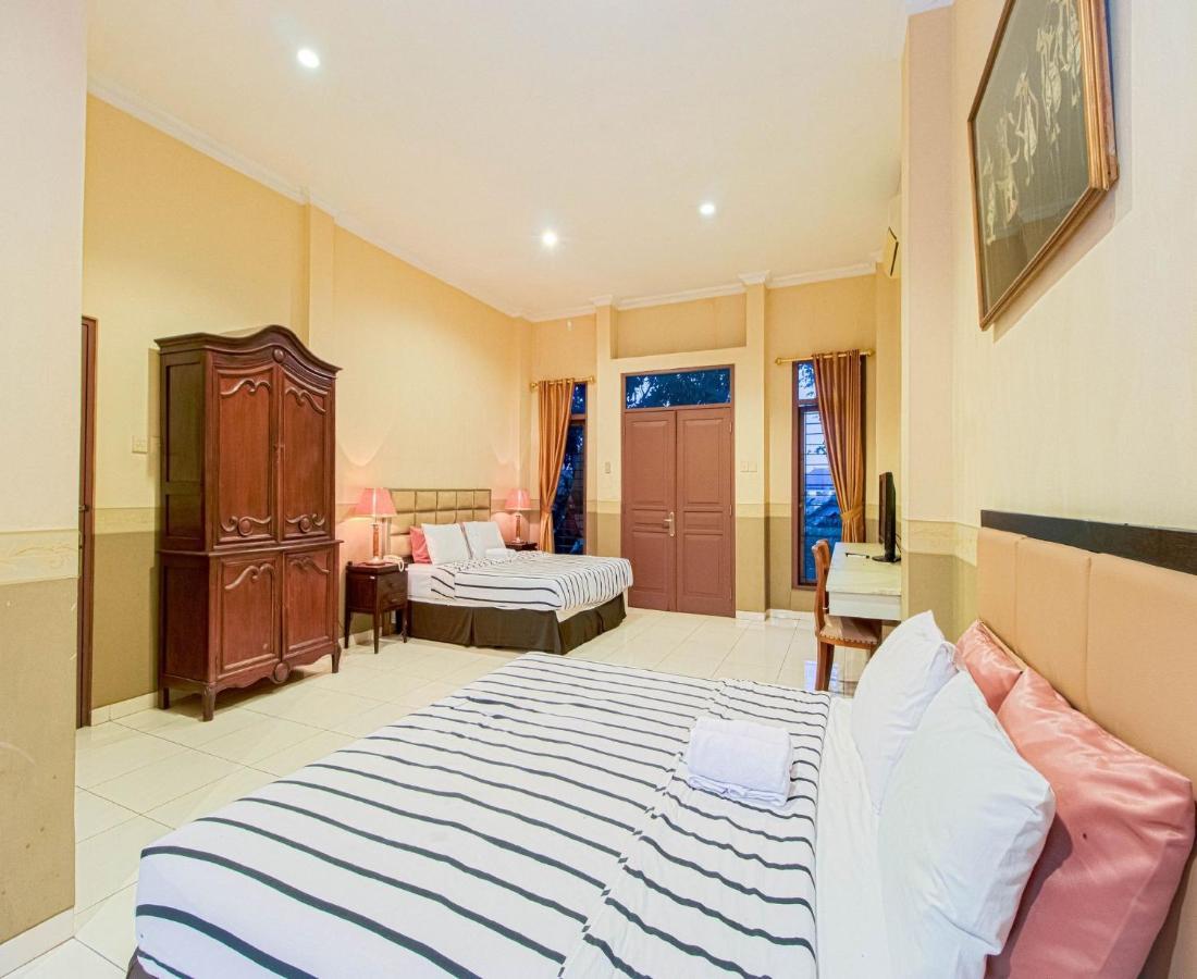 D'Talent Hotel Yogyakarta Exterior foto