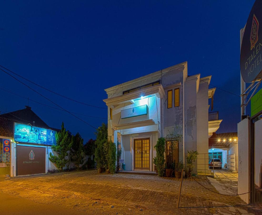 D'Talent Hotel Yogyakarta Exterior foto