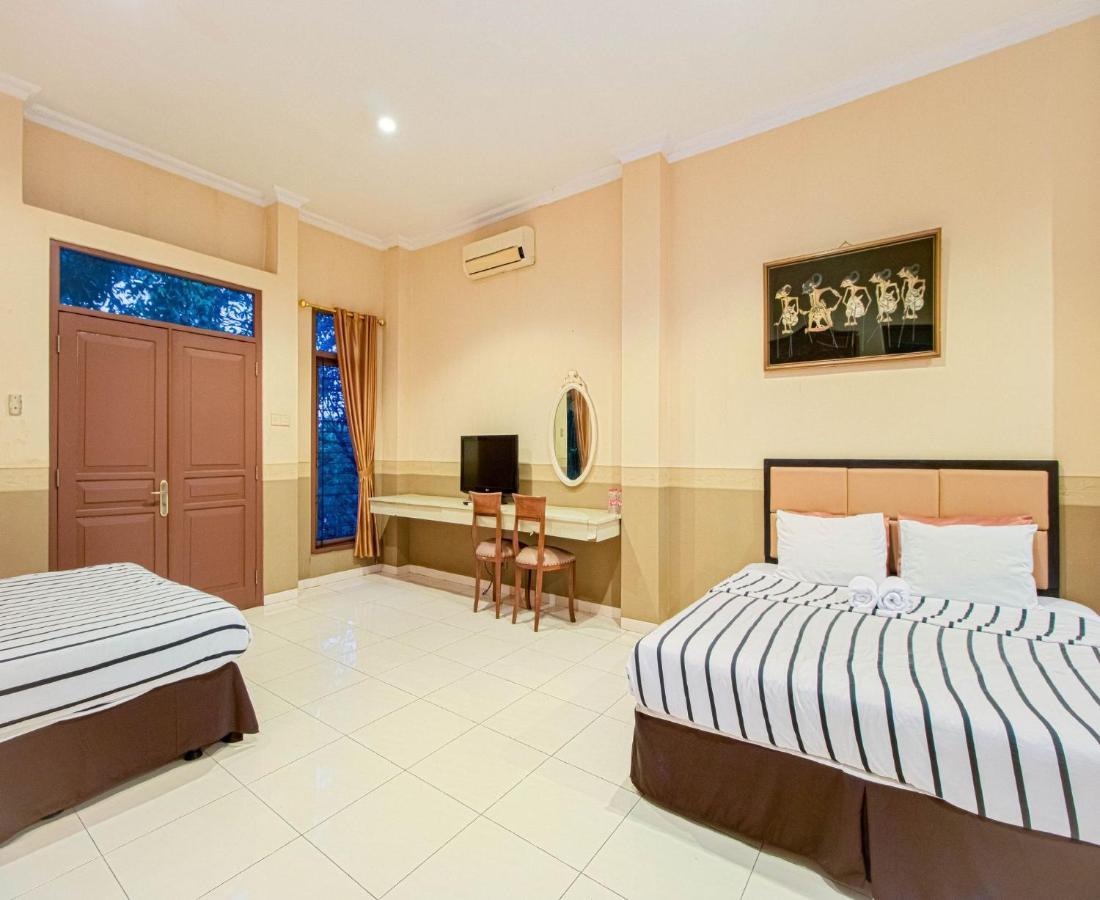 D'Talent Hotel Yogyakarta Exterior foto